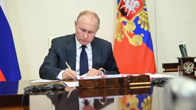 Путин.jpg